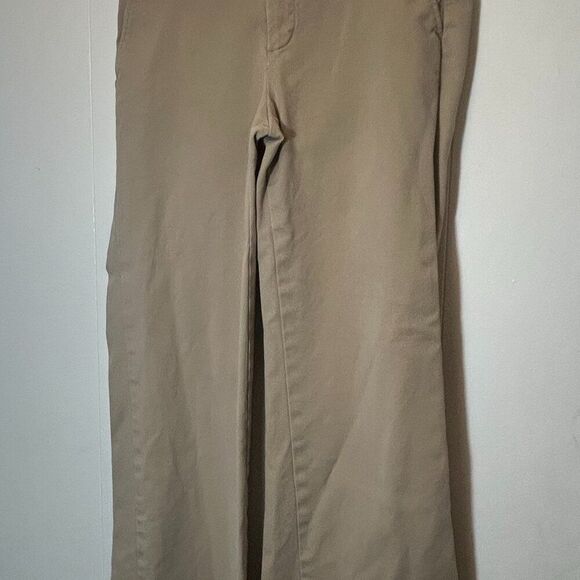 Gap Size 4 - Picture 1 of 3